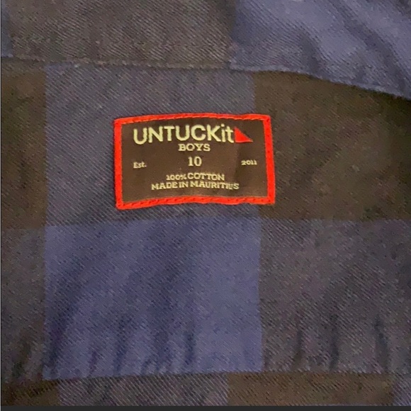 Boys Untuckit Buffalo Plaid Button Down Shirt sz 10 - Picture 2 of 3